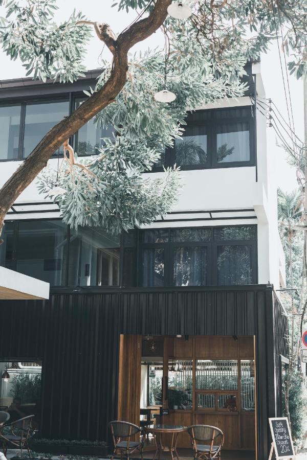 41Cafetel Hostel Bangkok Exterior photo